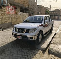نيسان نافارا